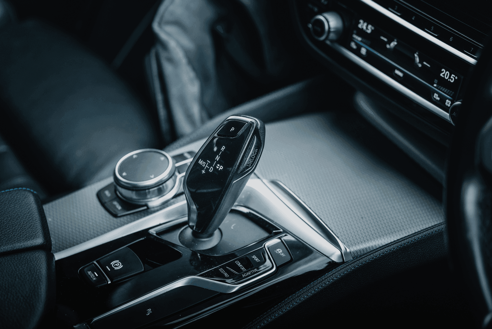 BMW 5 Series interior - BMW rental Kuala Lumpur with ASM Luxury Car Rental