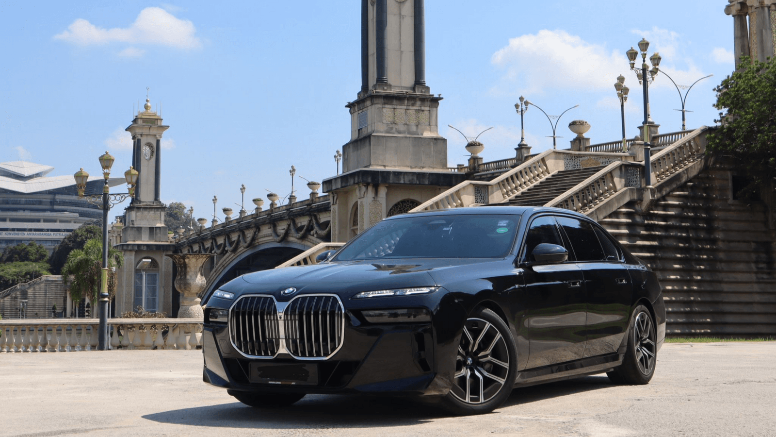 BMW 750e — luxury car rental Kuala Lumpur Malaysia