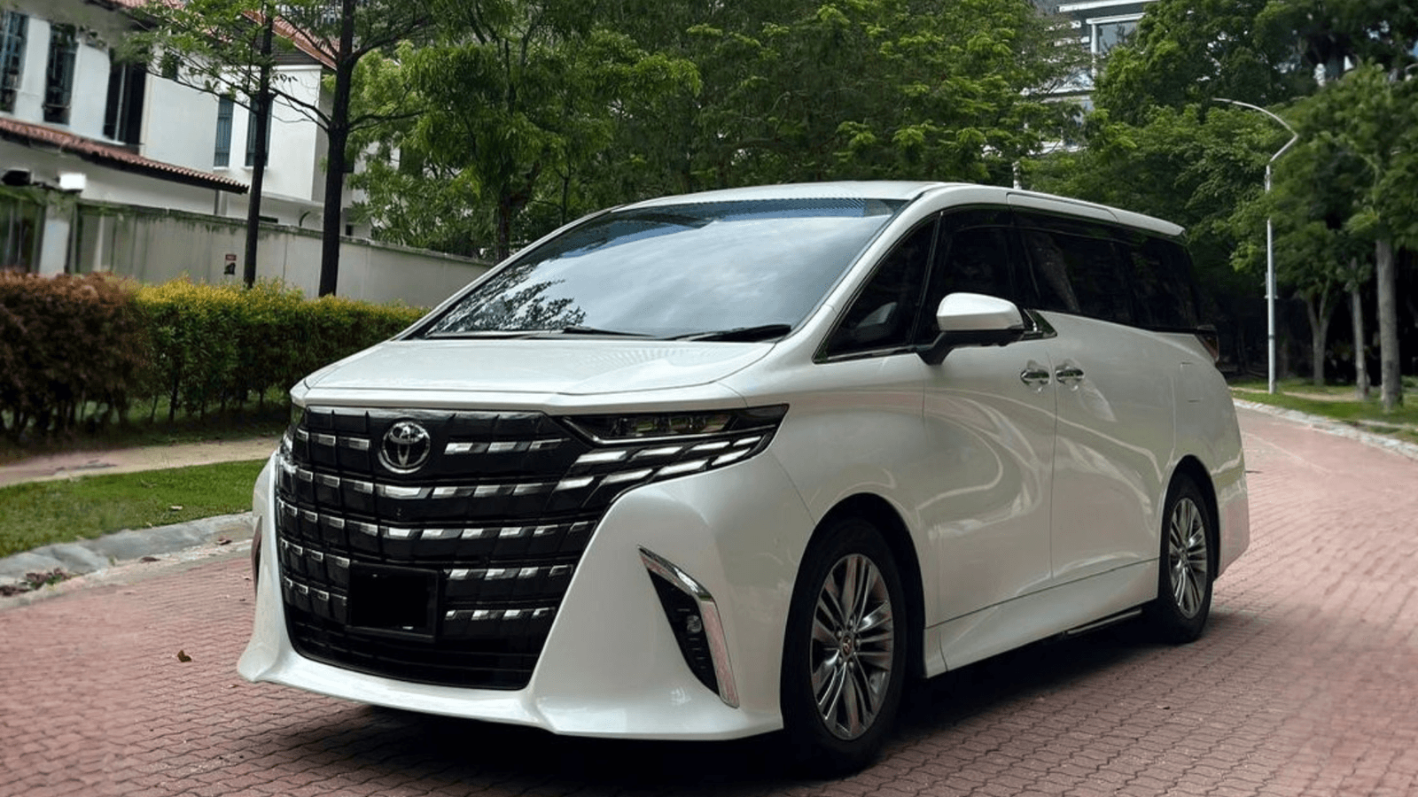 Toyota Alphard AGH 40 rental Malaysia